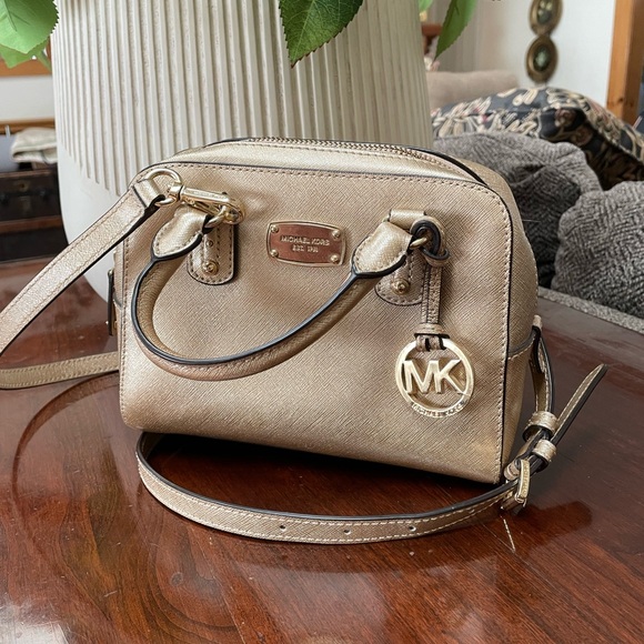 MK Gold Metallic Crossbody Purse Pocketbook - Picture 2 of 13